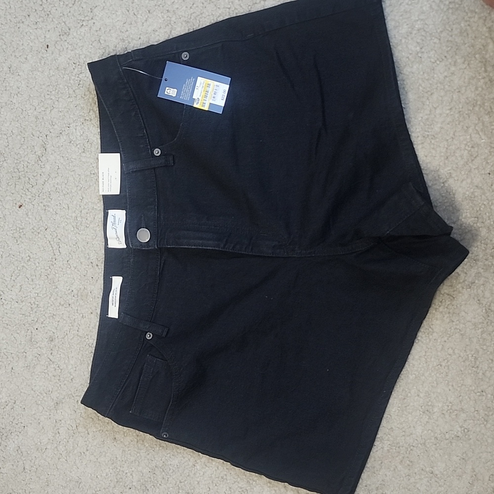 Universal Treads Black Jean Shorts